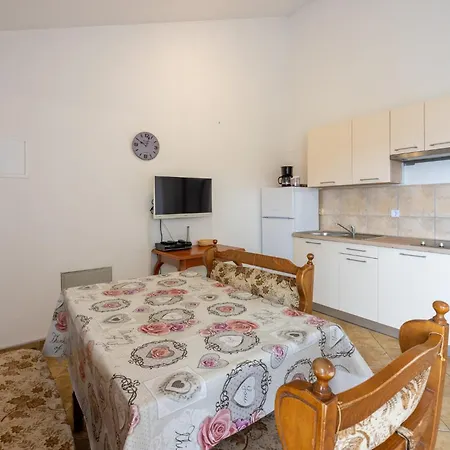 Lana R. Apartment