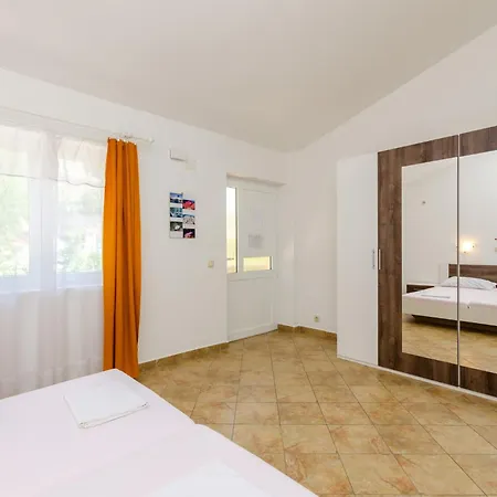 Apartment Lana R.